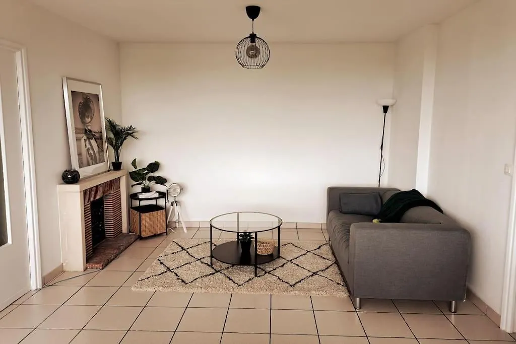 Airport Access Apartment - Your Gateway To Comfort Charleroi